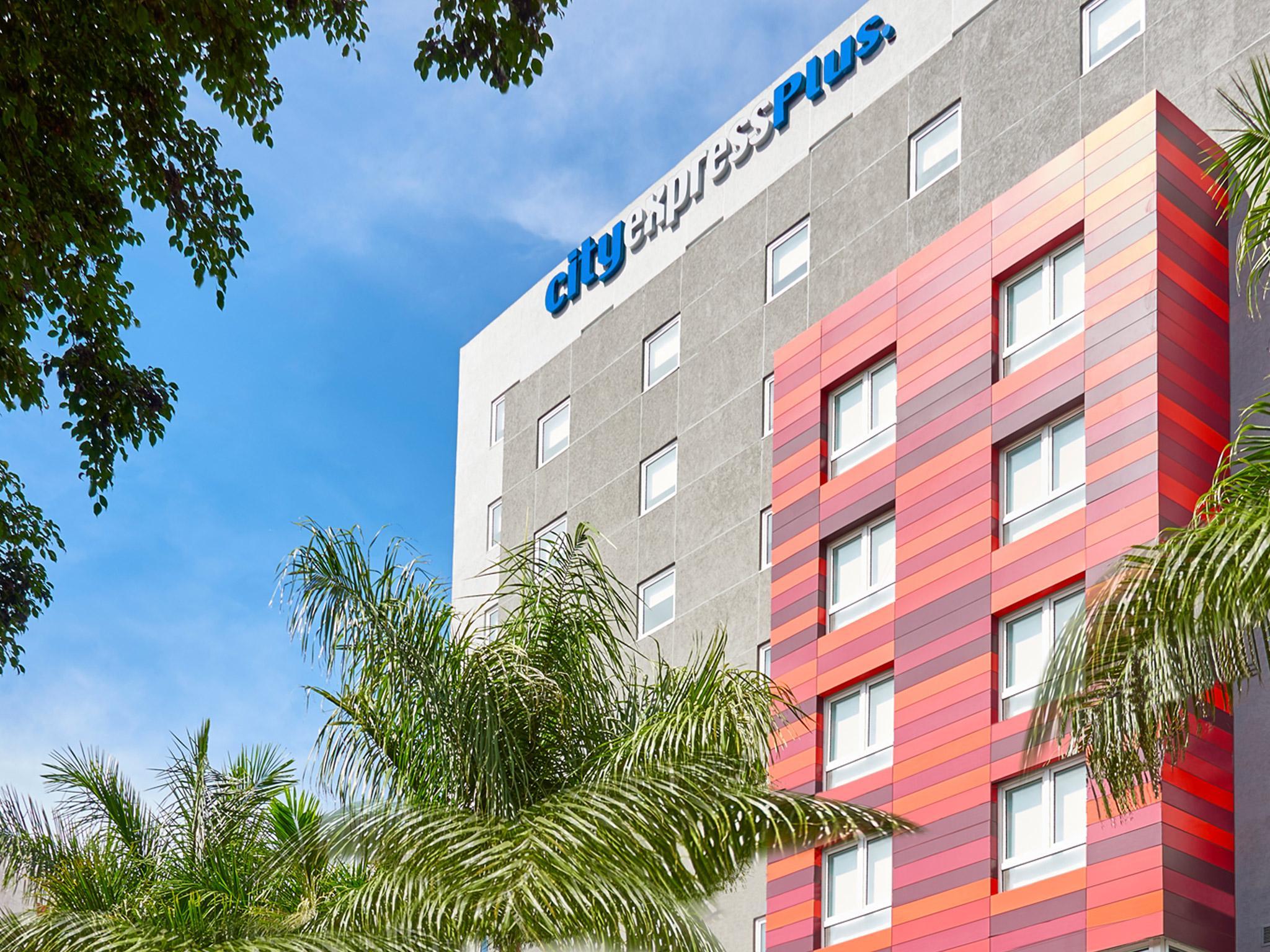 City Express Plus By Marriott Guadalajara Expo Zapopan Esterno foto